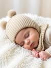 Шапка капор вязаный на подкладке бежевый  фото 2 &mdash; MamaEmma.ru